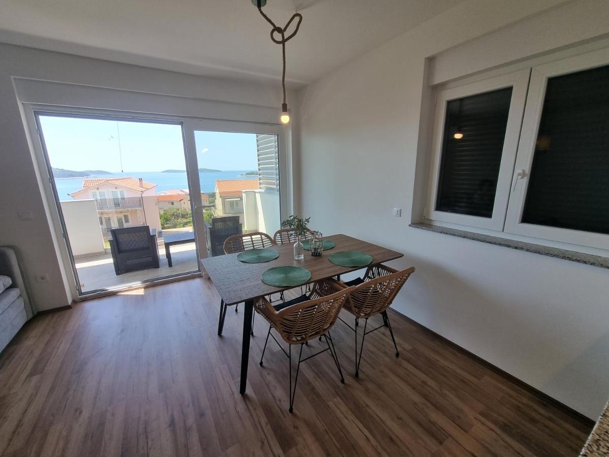 Sea View Apartment โรกอซนิซา ภายนอก รูปภาพ